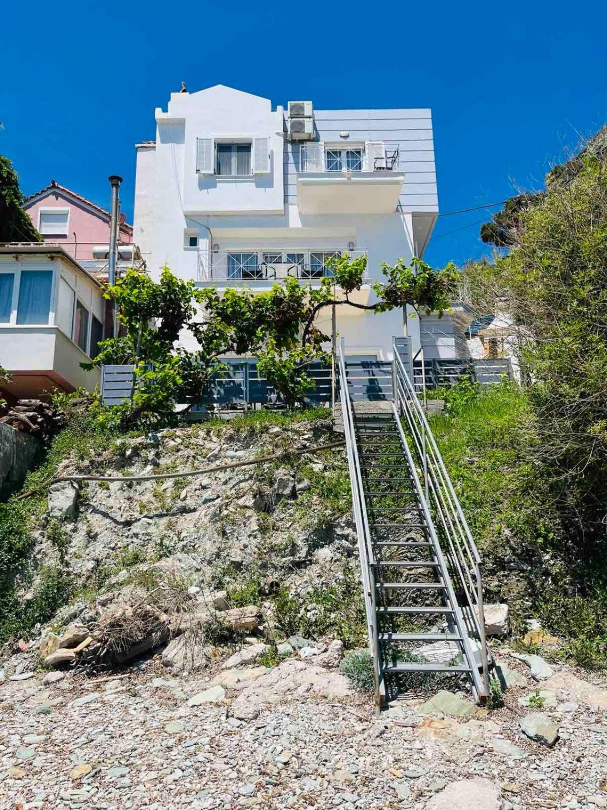 פלומרי Ammoudeli Apartments מראה חיצוני תמונה